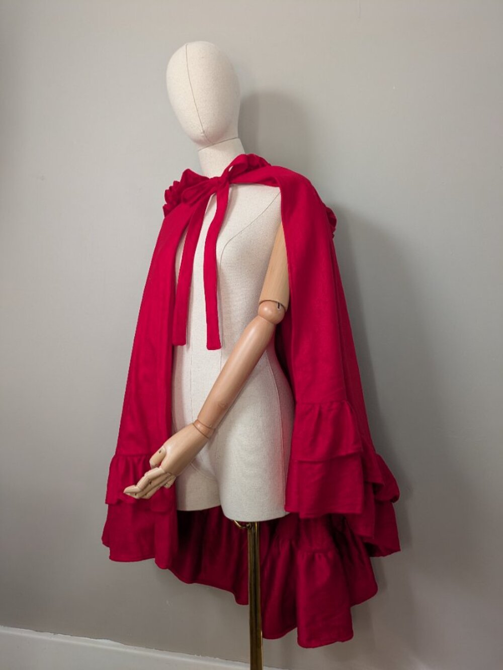 Red Riding Hood Cloak Handmade - Picture 3 of 10